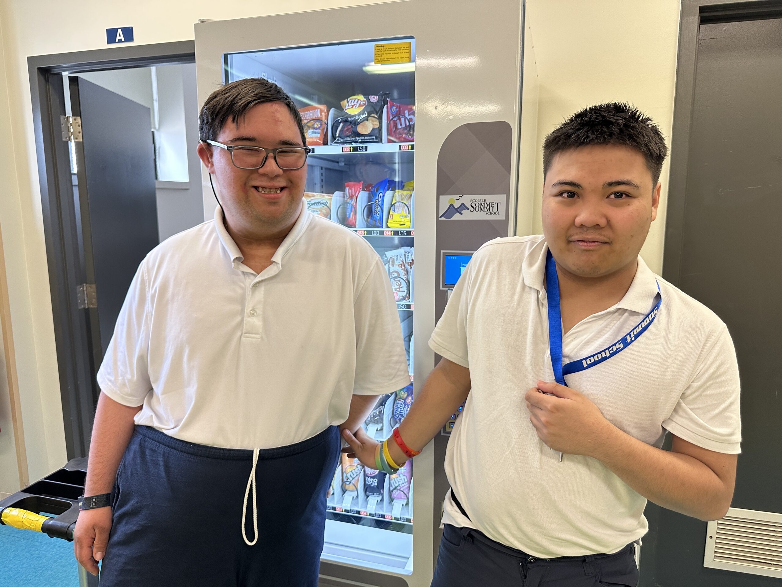 Vending machine project helping Montreal neurodiverse students learn essential job skills - CityNews Montreal