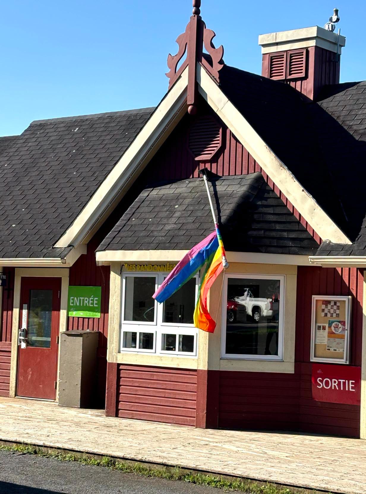 Pride flags vandalized in Val-David